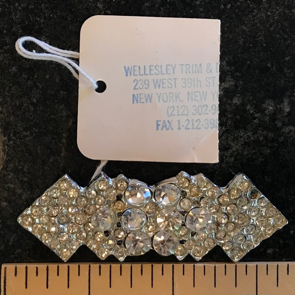 Vintage 1980s Silver Rhinestone Ornament (with original tag!) - Picture 4 of 5